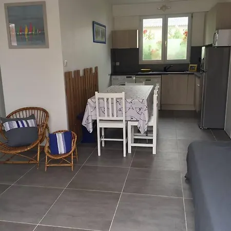 Maison Dans Impasse Privative, Plage, Gare A Pied * Saint-Gilles-Croix-de-Vie